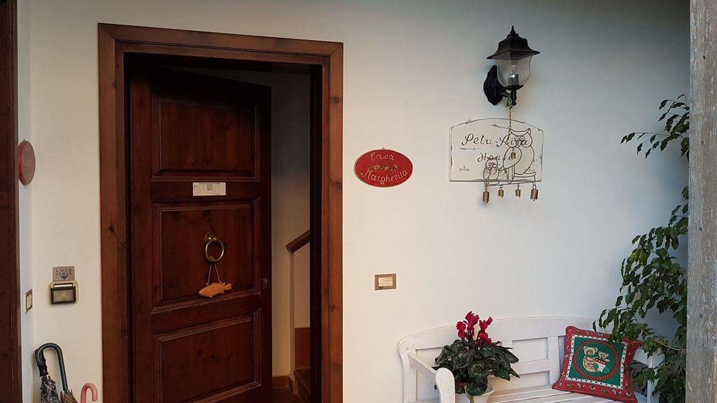 Casa Margherita Affittacamere B&B 폴로니카 외부 사진
